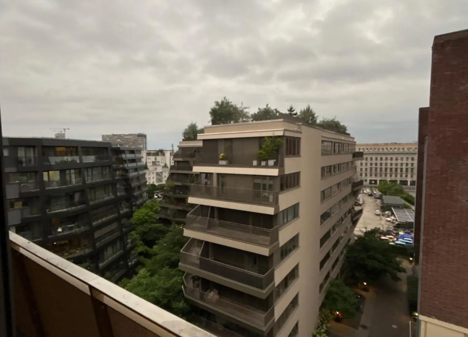 Check Point Charlie Luxury Apartment With Balcony Berlin